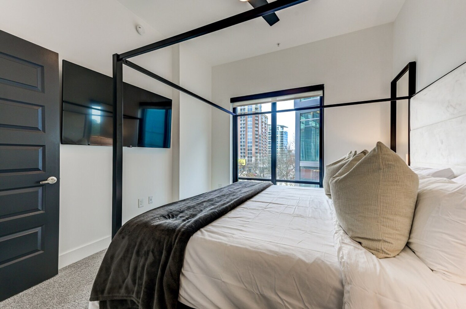 Building Photo - 1075 Peachtree Rd