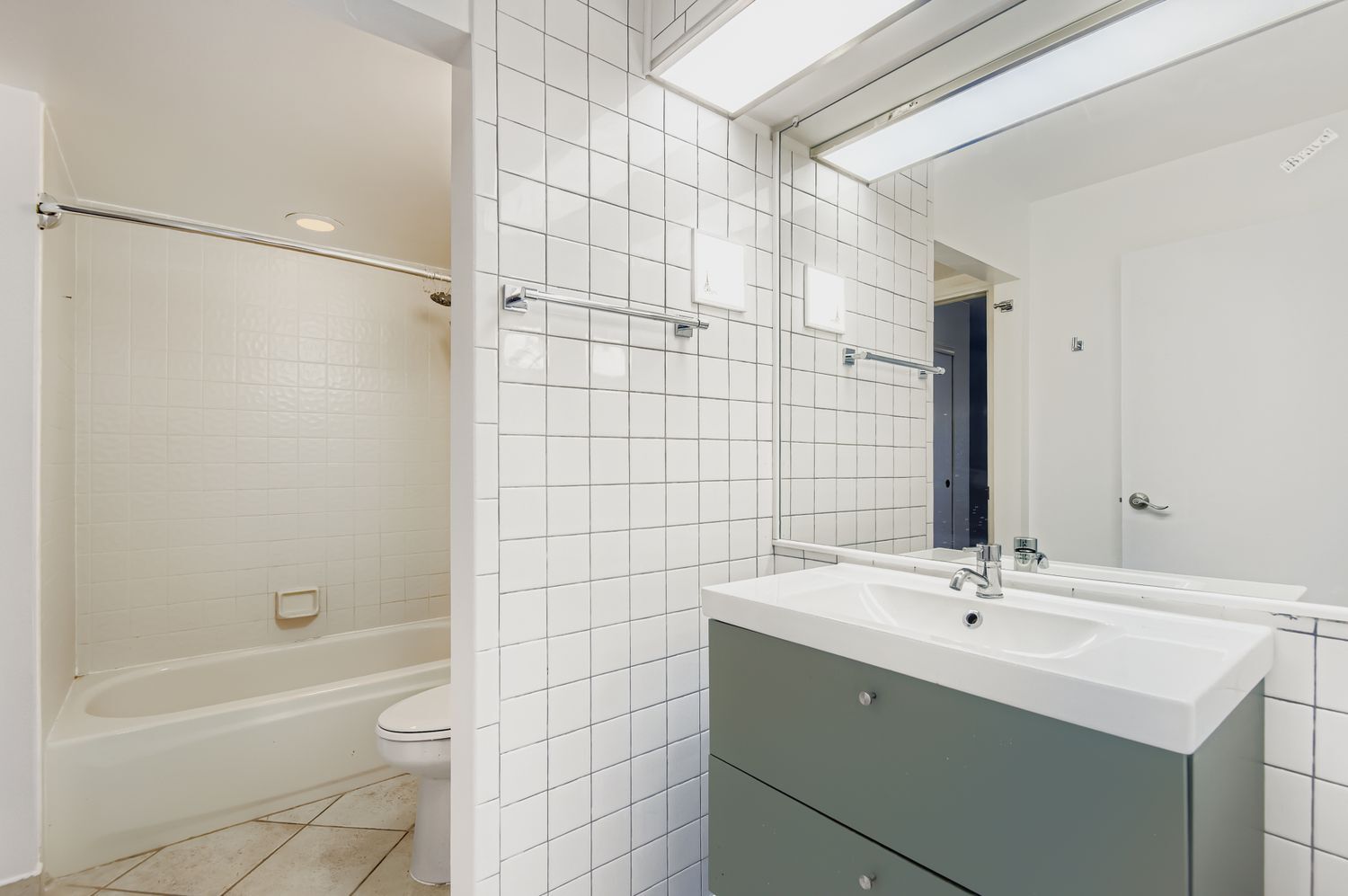 Bath - 7420 E Quincy Ave