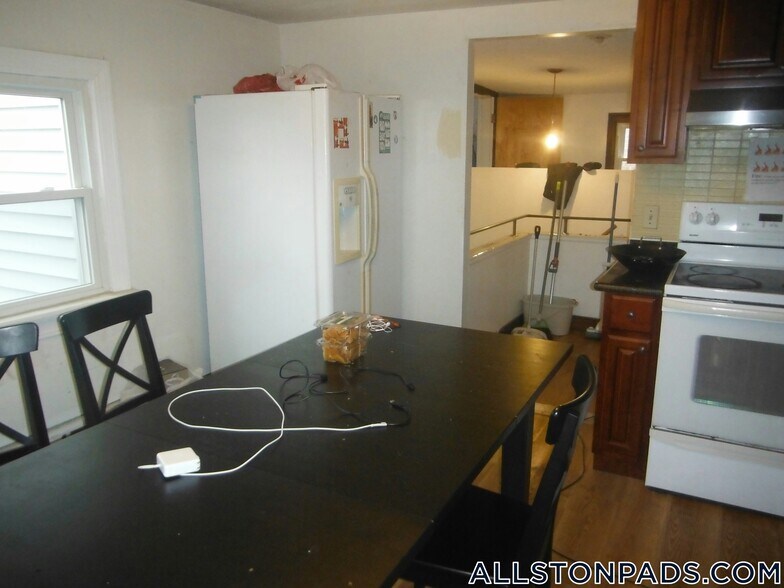 Building Photo - 26 Greylock Rd