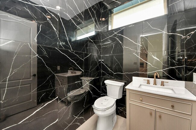 Building Photo - 23514 Bellina Dr