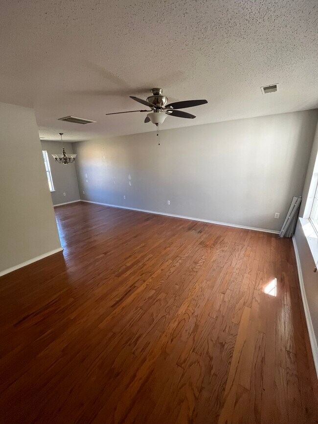 Building Photo - 403 Tripmont Ct