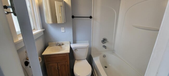 Building Photo - 20 N Willow St