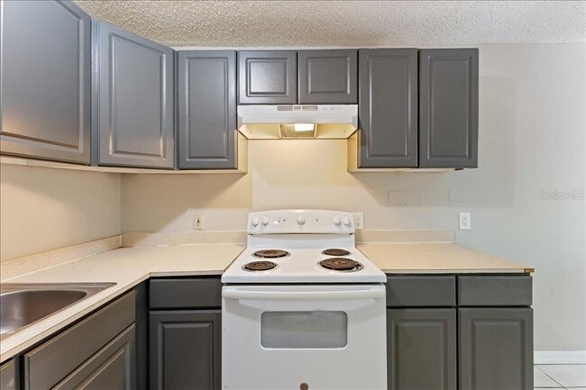 Building Photo - 6345 Newtown Cir