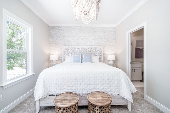 Building Photo - 103 S 13th St