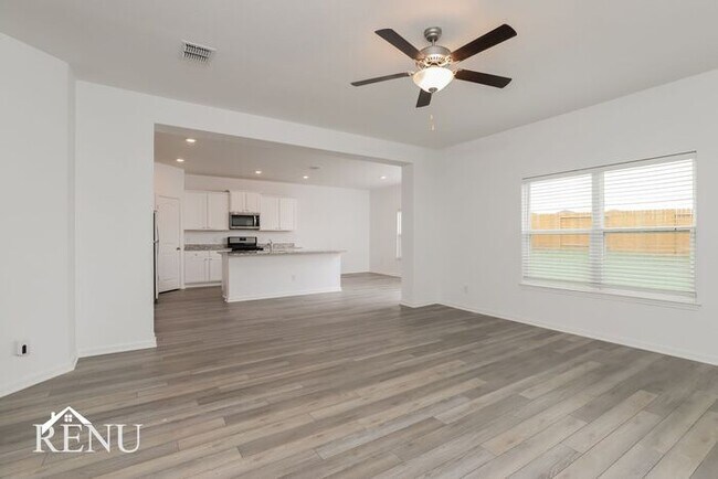 Building Photo - 3018 Jackson Smt