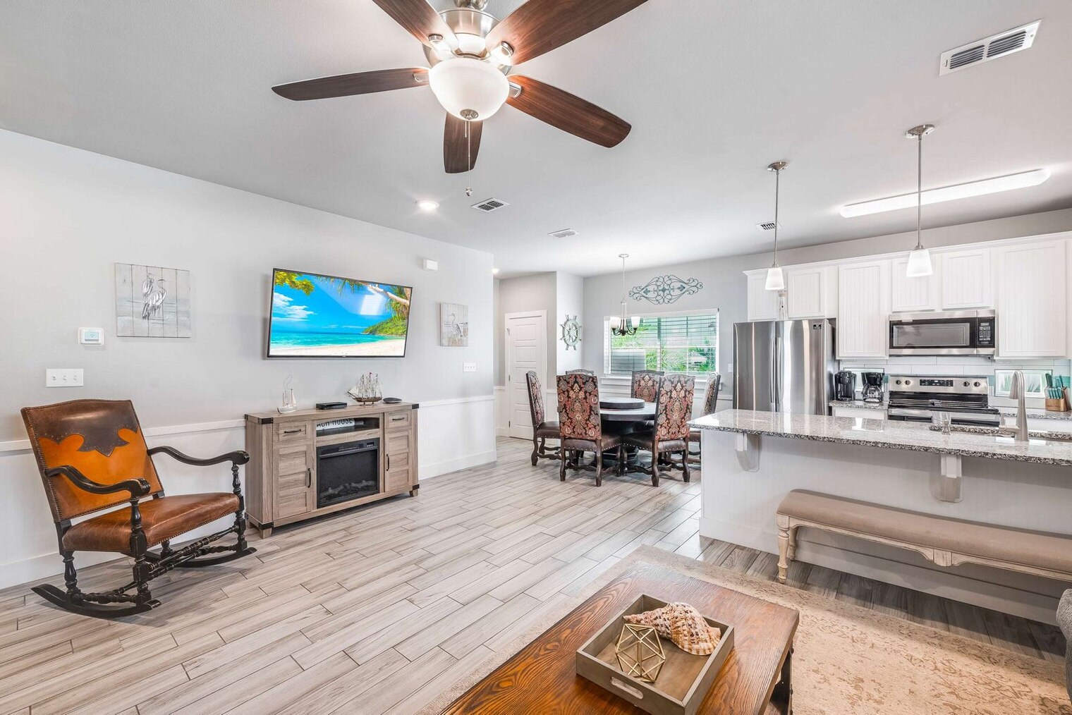 Building Photo - 1701 S Station St