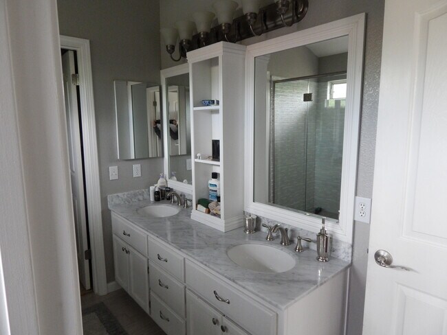 Primary Bath Double Vanity - 1863 Blackwood Common