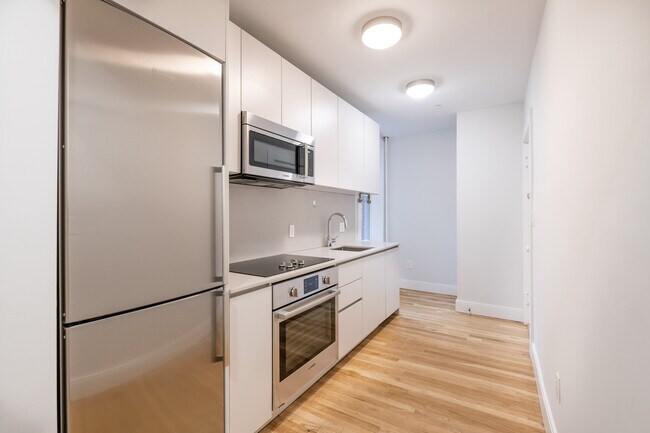 Building Photo - 280 Chestnut Ave