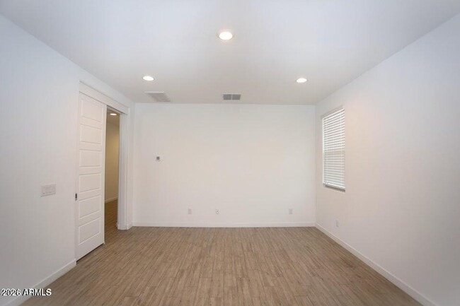 Building Photo - 9231 W Montecito Ave