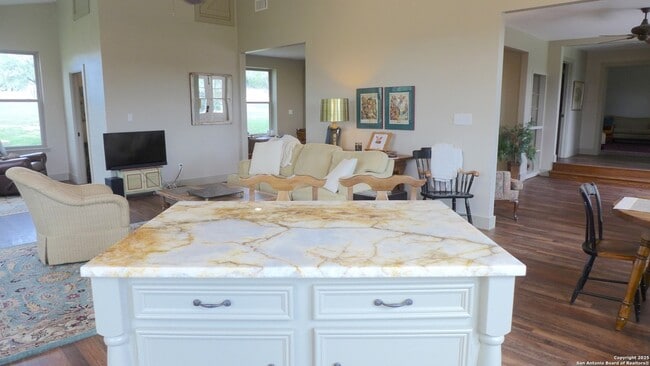 Building Photo - 234 Mill Dam Rd