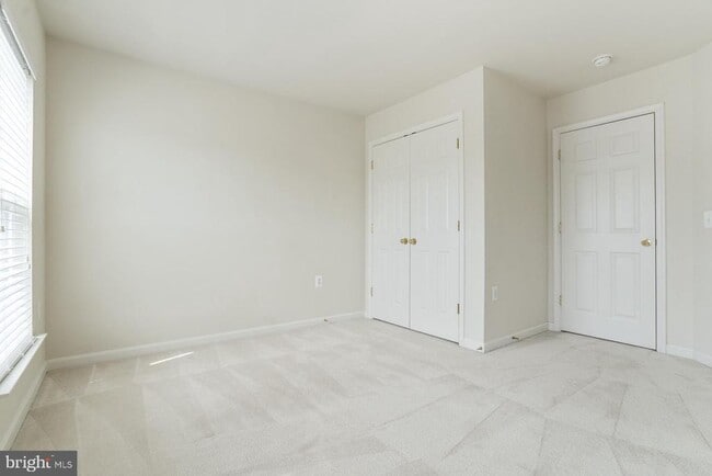 Building Photo - 9800 Traver St