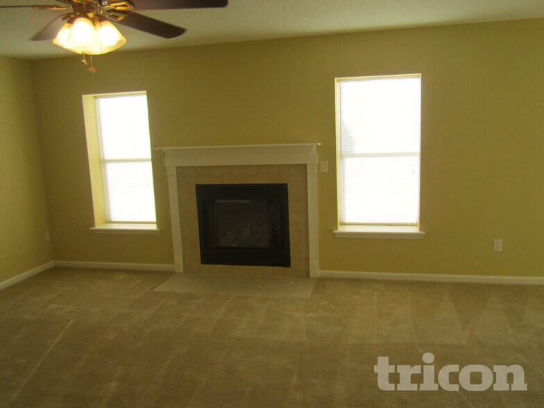 Building Photo - 7644 Arancio Dr