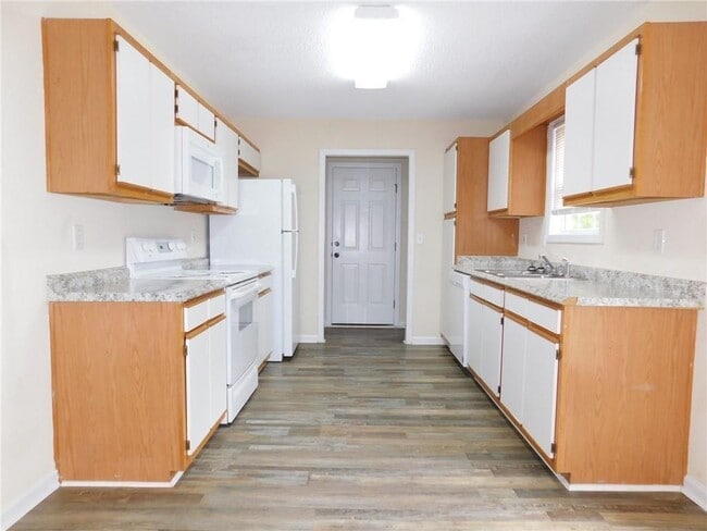 Building Photo - 13 Vista Ct