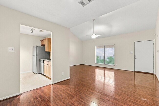 Building Photo - 1100 Augusta Dr