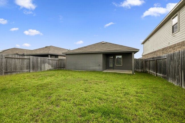 Building Photo - 2354 Otter Falls Dr