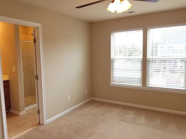 Building Photo - 506 Berry Chase Way