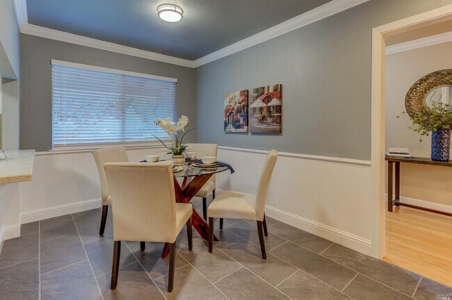 Building Photo - Three Bedroom Single Story Ranch Napa home in Coveted Hidden Valley