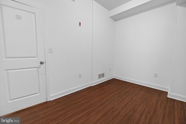Building Photo - 6028 Market St