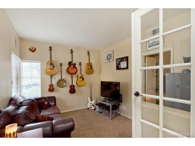 Building Photo - 3 Bedroom + Office in Rancho Highlands