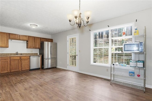 Building Photo - 181 N Springs Dr