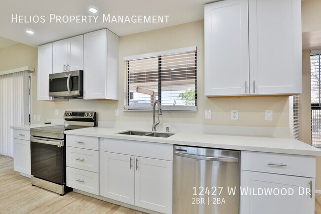 Building Photo - 12427 Wildwood Dr