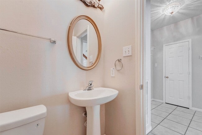 Building Photo - 155 Perfidia Dr