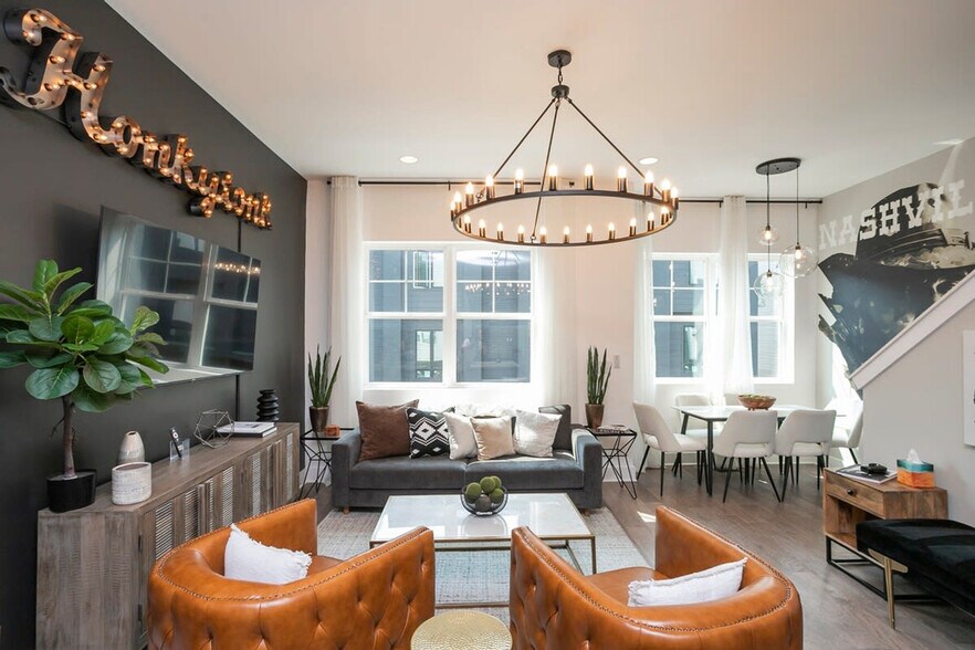 Building Photo - 1405 Napoleon St