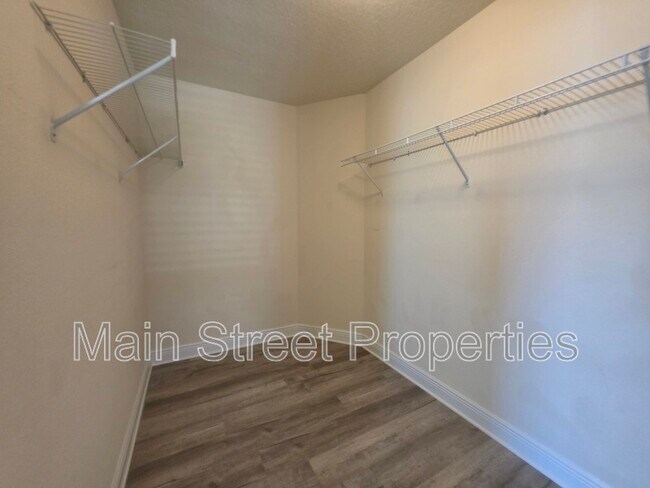 Building Photo - 4411 Fiske St