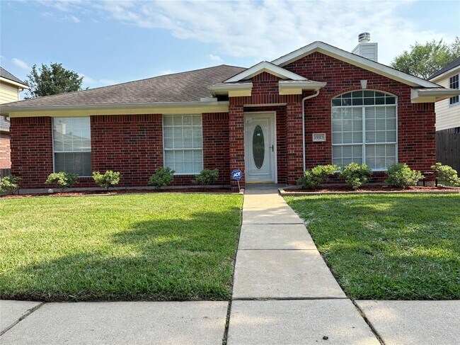Building Photo - 15323 Geral Ln