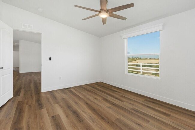 Building Photo - 40589 Los Amantes Rd