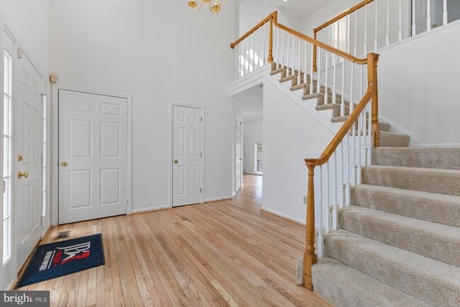 Building Photo - 918 White Pine Pl