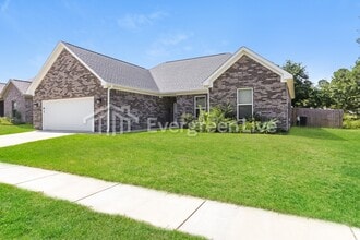 Building Photo - 4548 Western Woods Dr