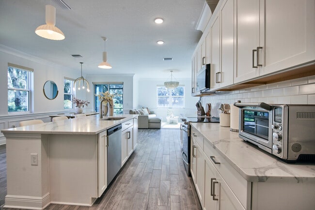 Building Photo - 4028 Via Sienna Cir