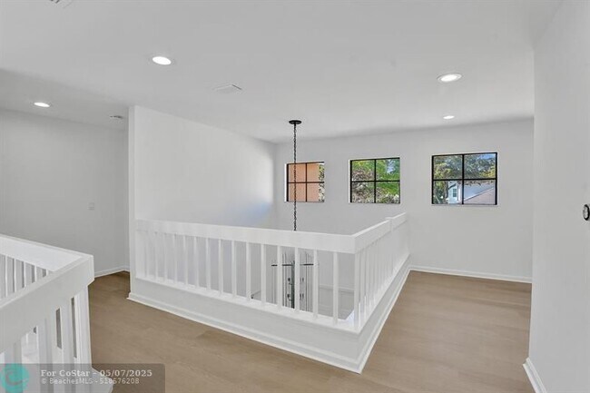 Building Photo - 2622 NW 49th St