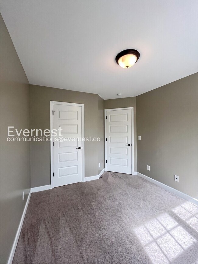 Building Photo - 1828 Wild Oaks Ct