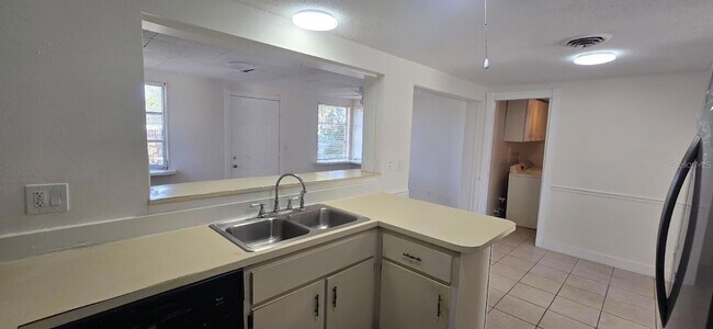 Building Photo - 36 Tulane Rd