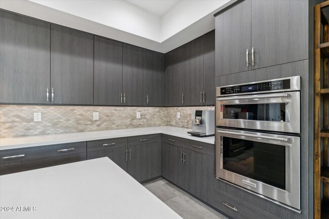 Building Photo - 240 W Missouri Ave