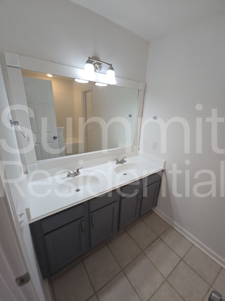 Building Photo - 14505 Highsmith St