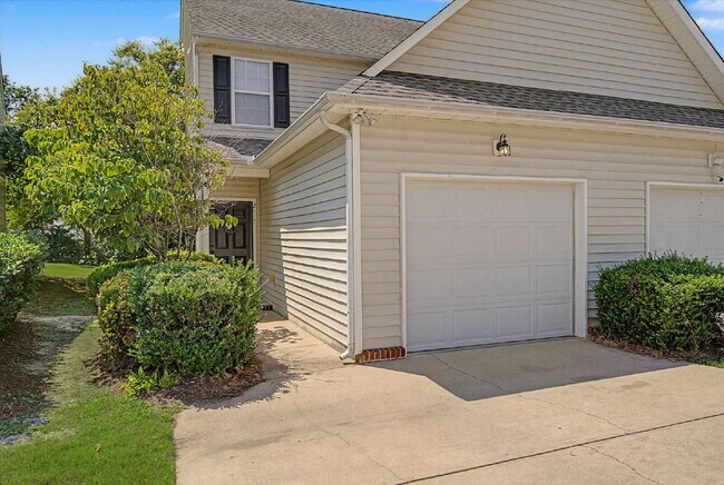 Building Photo - 2117 Metacomet Way