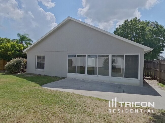 Building Photo - 2950 Canoe Cir