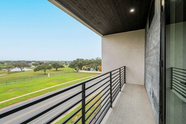 Building Photo - 8120 Stillmeadow Ct