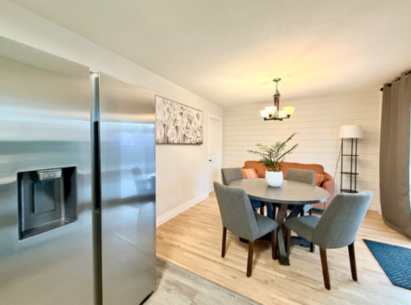 Building Photo - 9989 Dodge Dr