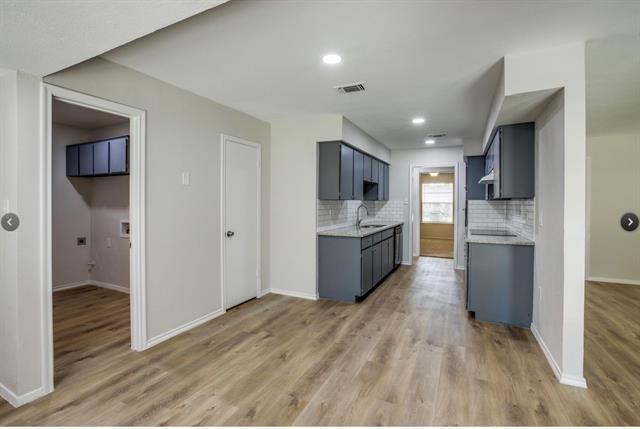 Building Photo - 710 Palm Ave