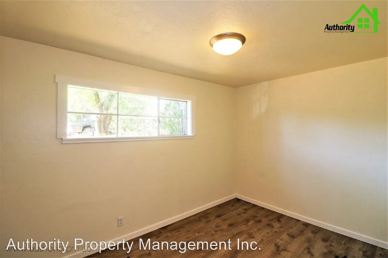 Building Photo - 1534 Fig Ave