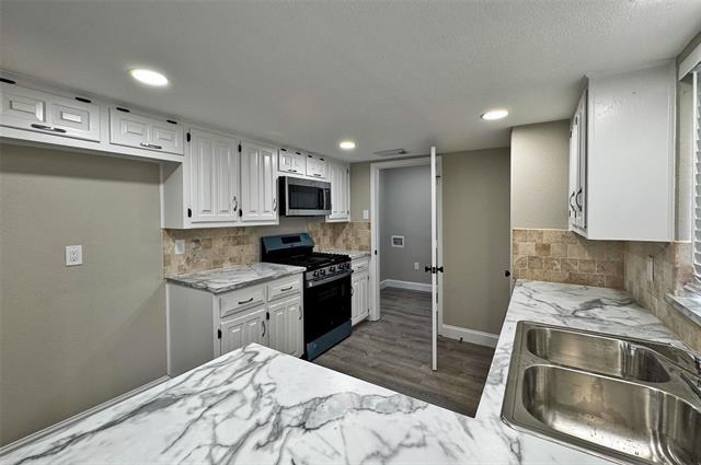 Building Photo - 1713 Kingsbridge Dr