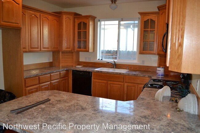 Building Photo - 3 br, 2.5 bath House - 947 Burley Hill Dri...