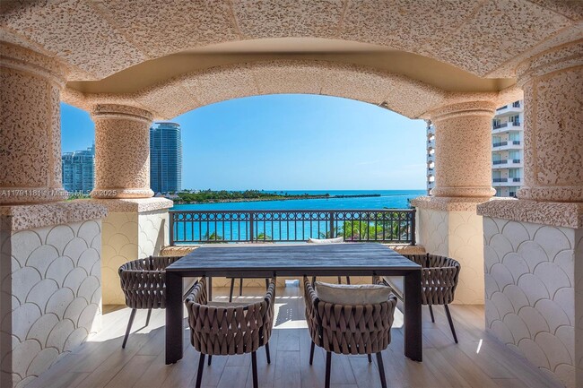 Building Photo - 7055 Fisher Island Dr