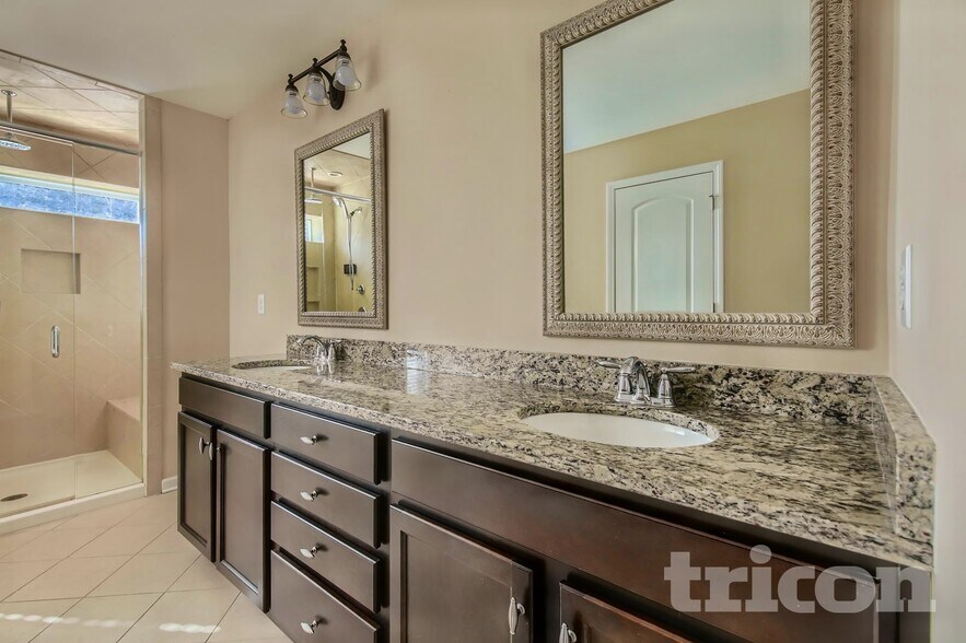 Building Photo - 2102 Eddie Massey Ln