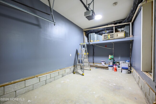 Building Photo - 114 Watson Ave