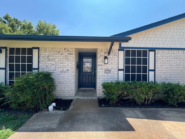 Building Photo - Arlington Texas Duplex For Rent